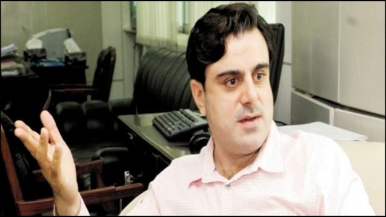 ‘With you Captain’: Celebs extend support to PM Imran Khan