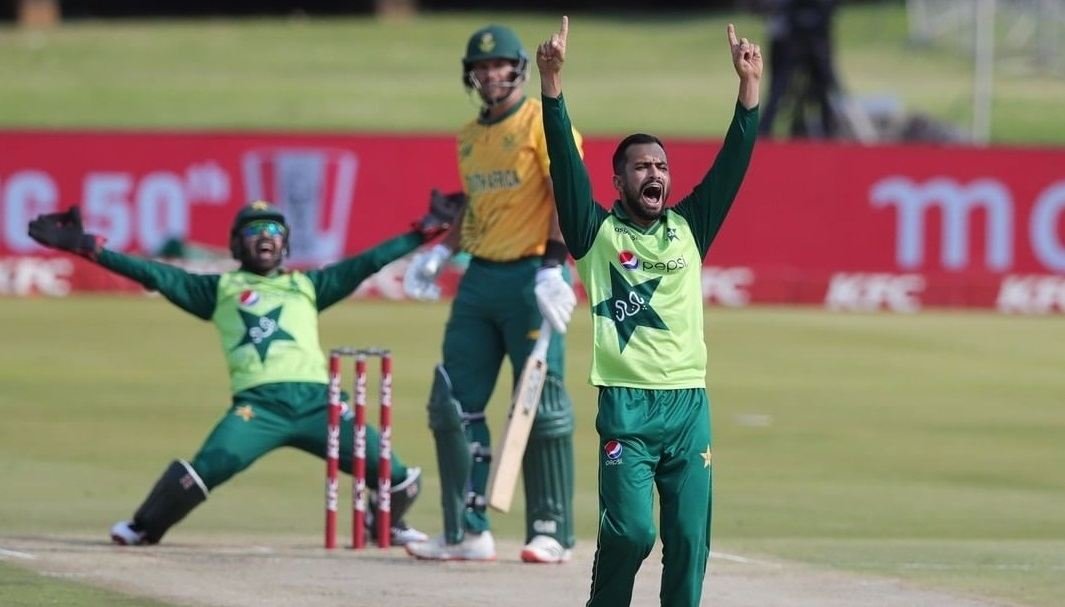 Fakhar, Faheem, Nawaz hand Pakistan T20I series