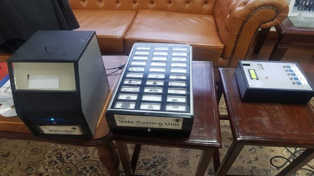 Pakistan makes e-voting machine to curb election rigging