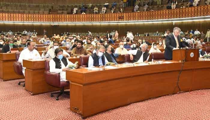 Budget 21-22: Minimum wage is 20,000 and other key announcements