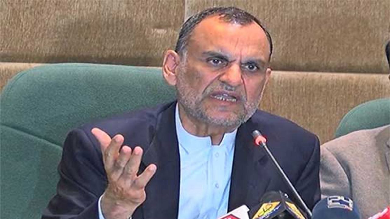 Ghotki train accident: Azam Swati accepts responsibility
