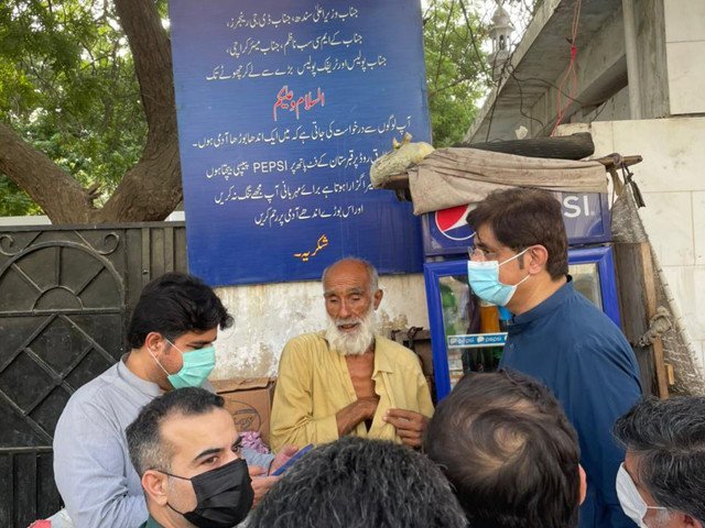 ‘Stop harassing him’: Murad Ali Shah helps visually impaired street vendor