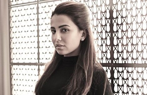 Ushna Shah lashes out at Rosie Gabrielle for calling out local tourists