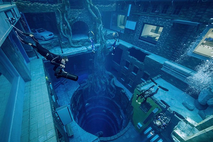 Dubai enters Guinness Book of Records by setting up world’s deepest swimming pool