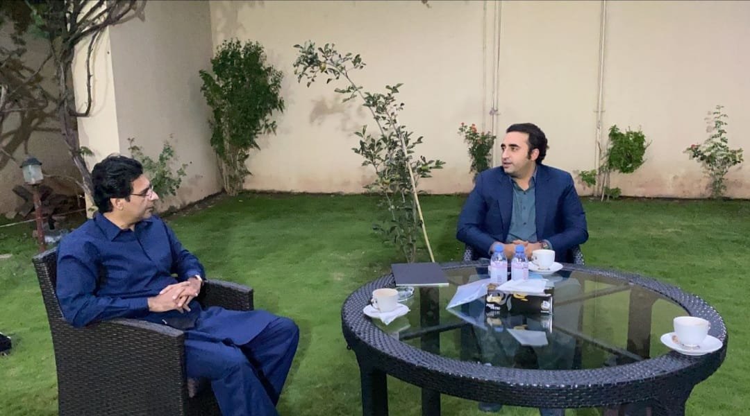 Moonis Elahi meets Bilawal Bhutto, discuss political situation