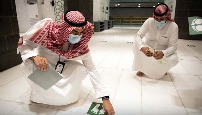 Makkah Grand Mosque  drops social distancing first time since pandemic