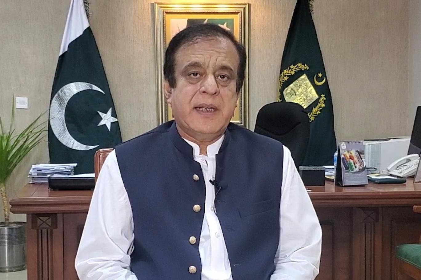 Shibli Faraz escapes attack on vehicle at Darra Adam Khel