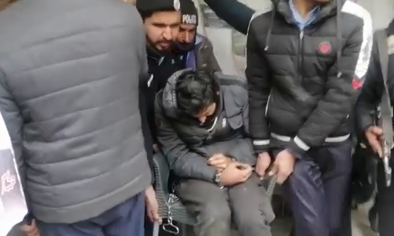 Acceptable for a girl, boy to be in a relationship? Zahir’s lawyer to Noor’s father in courtroom