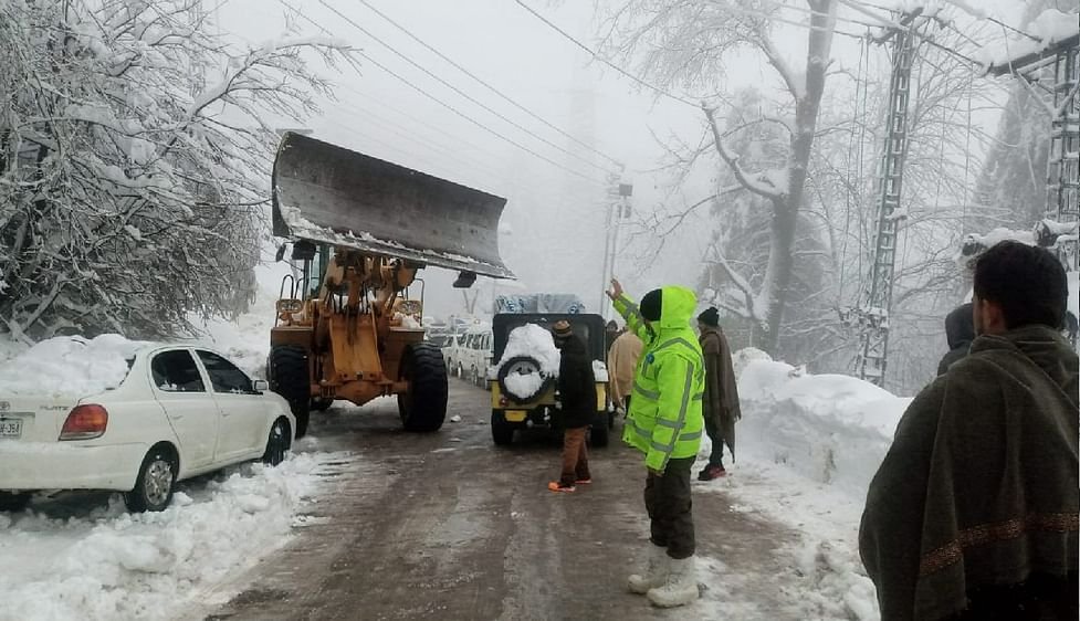 Murree, other districts finalise fresh emergency plan ahead of upcoming rain and snow