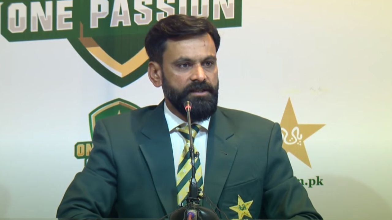 The Professor Mohammad Hafeez announces retirement from international cricket