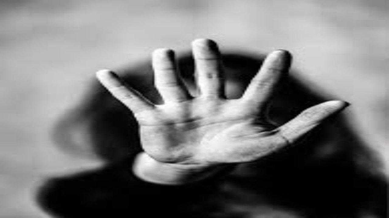 Woman in Sialkot dragged in public, brutally tortured over land dispute