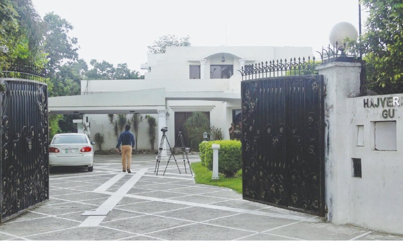 NAB writes to DC Lahore to sell Ishaq Dar’s house worth millions