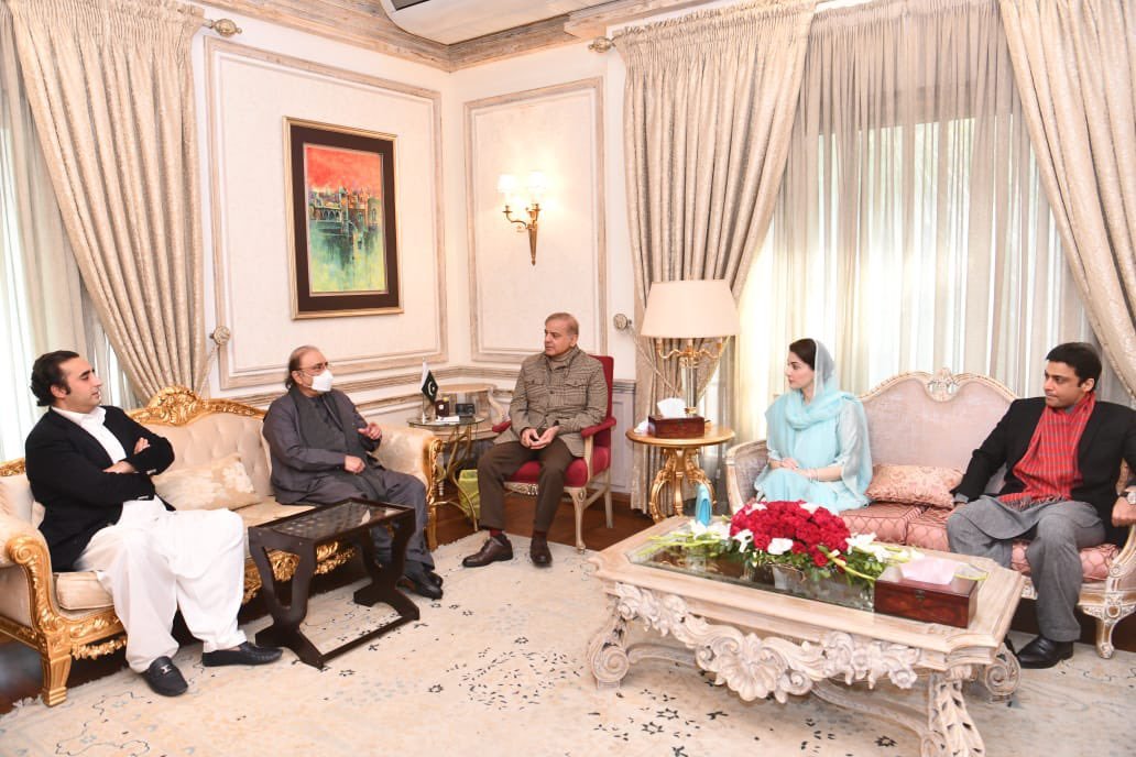 ‘Broken hearts unite’: Shehbaz says PML-N and PPP are on the same page to oust Khan