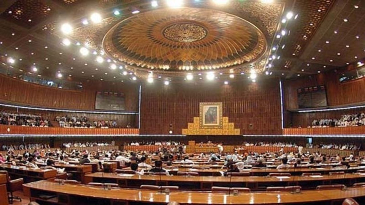 Govt decides to call National Assembly session soon for no-confidence motion