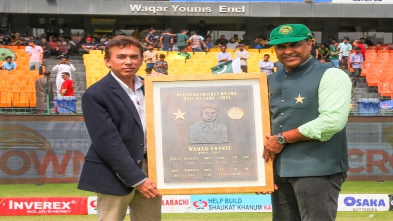 Waqar Younis inducted into PCB Hall of Fame