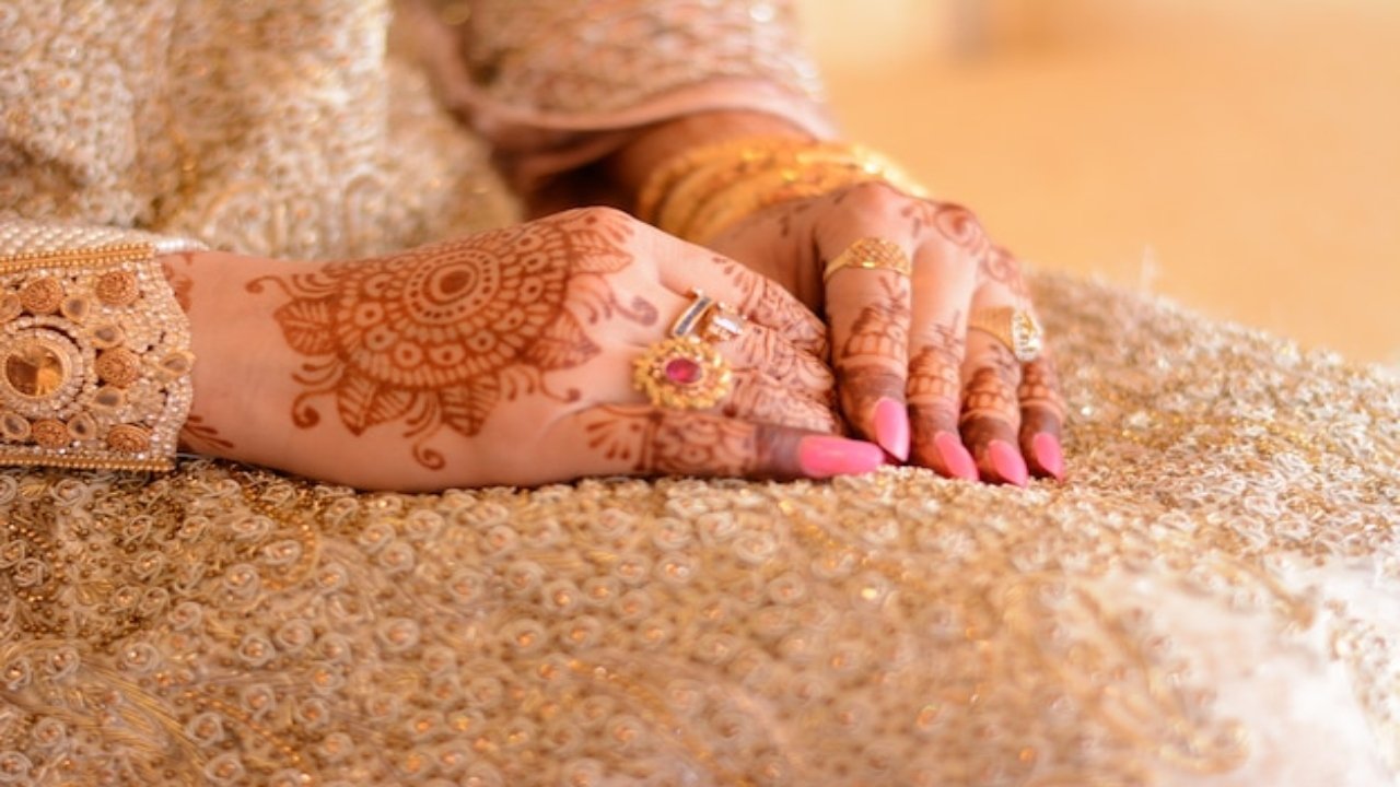 ‘Ugly’ girls can get married easily if they paid dowry: textbook