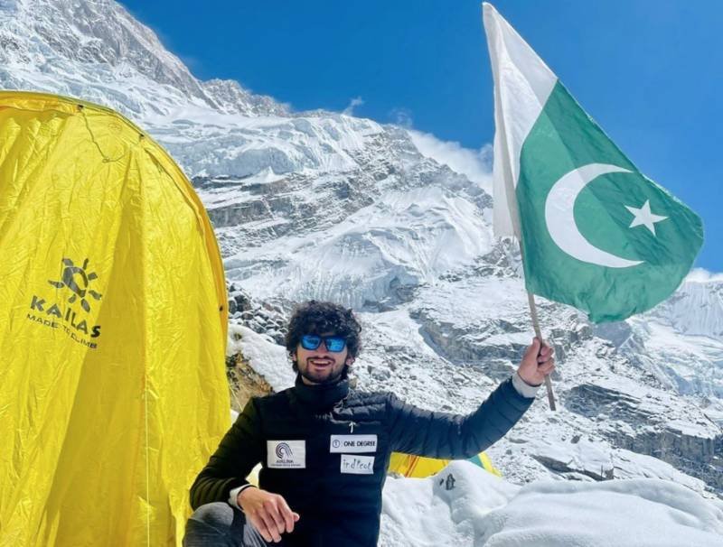 Pakistani mountaineer climbs world’s third-highest peak