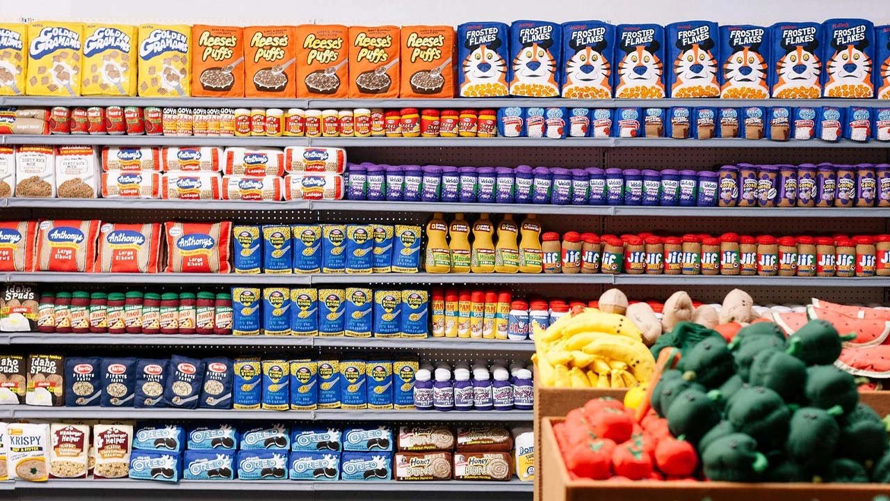 Govt bans import of ‘luxury items’ to fight economic crisis