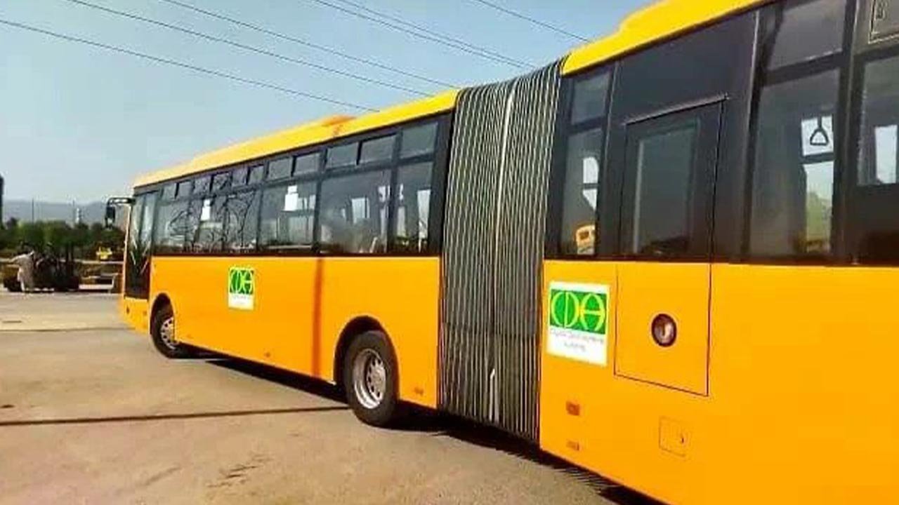 Orange line metro surpasses 11,000 daily ridership