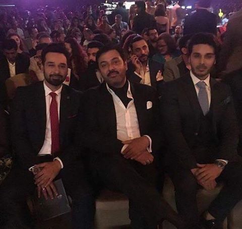 Nauman Ejaz With Faysal Quraishi & Ahsan Khan At Lux Style Awards - Arts &  Entertainment Images & Photos
