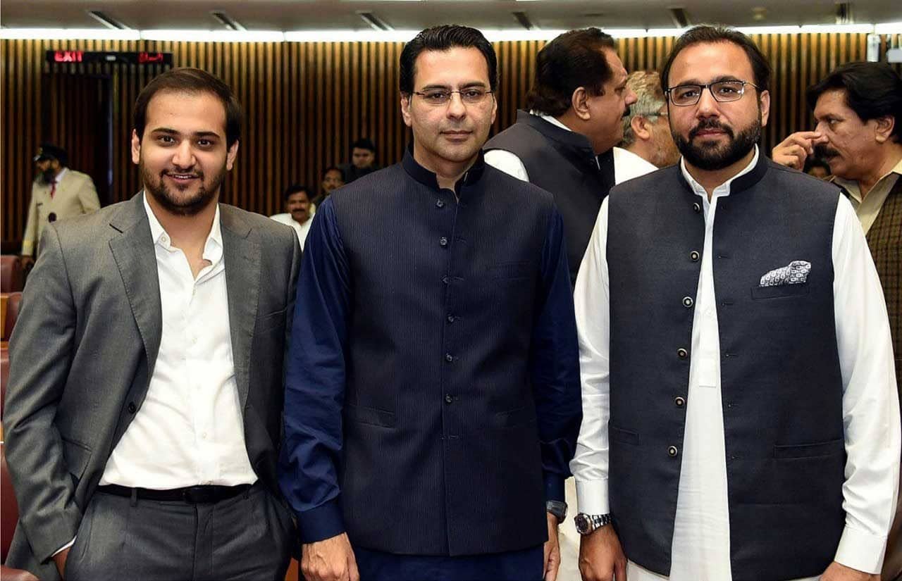 Chaudhrys of Gujrat part ways as Hussain Elahi quits PML-Q