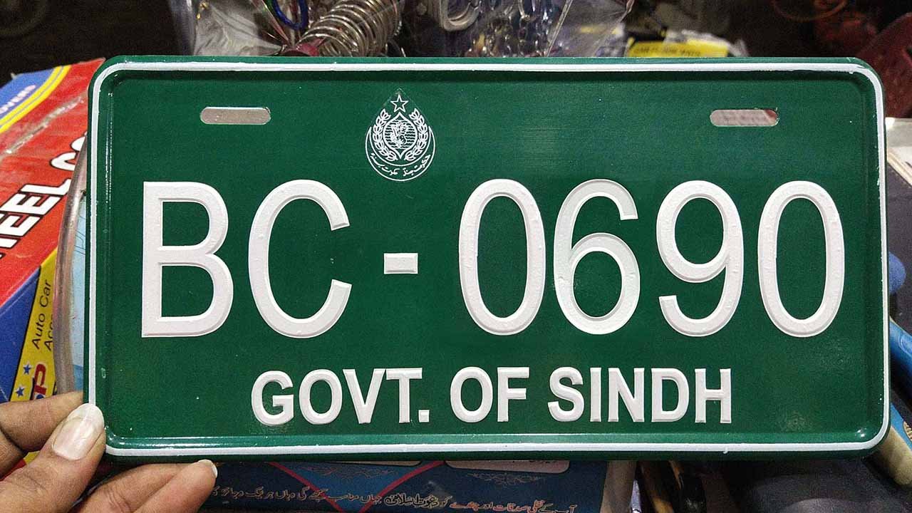 Sindh Police launches operation against fake government number plates