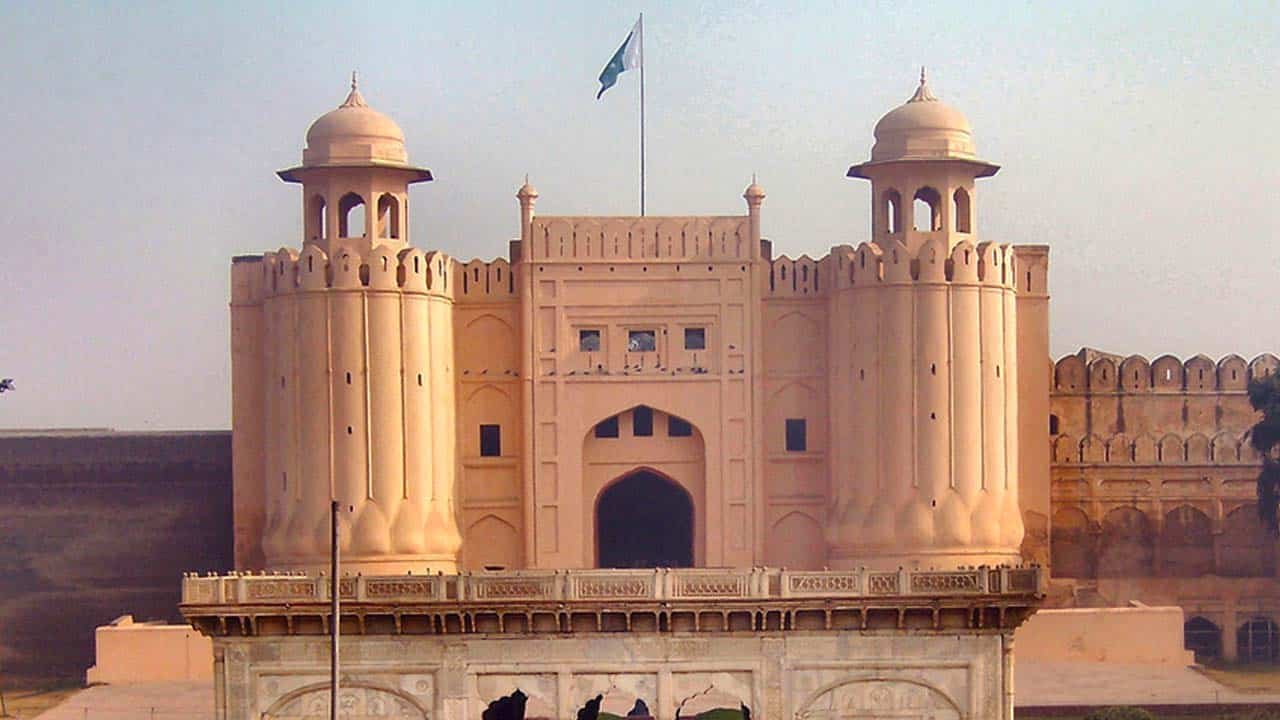 France to provide Rs4.6 billion for the renovation of Lahore Fort