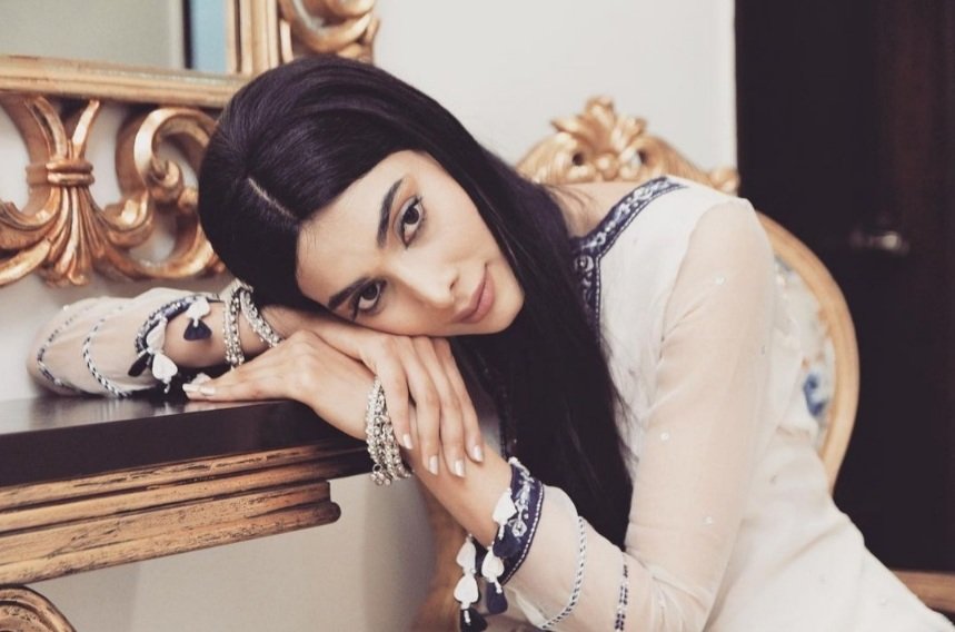 Eshal Fayyaz hits out at troll for slut-shaming her