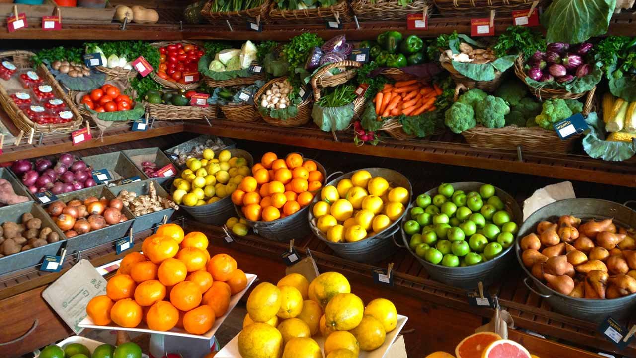 Retailers in Lahore continue to overcharge for food items
