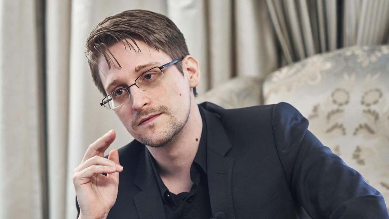 Putin grants Russian citizenship to Edward Snowden, who disclosed top secret US surveillance