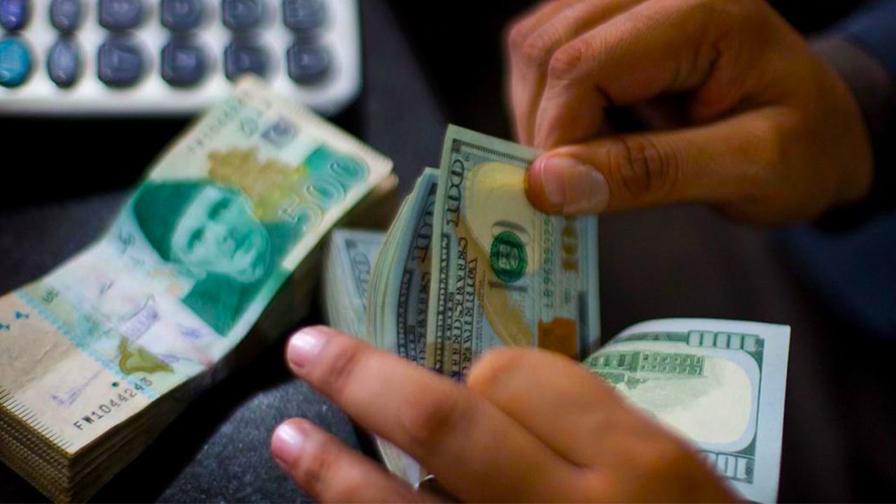 PKR continues losing ground against dollar amid fears of widening trade deficit
