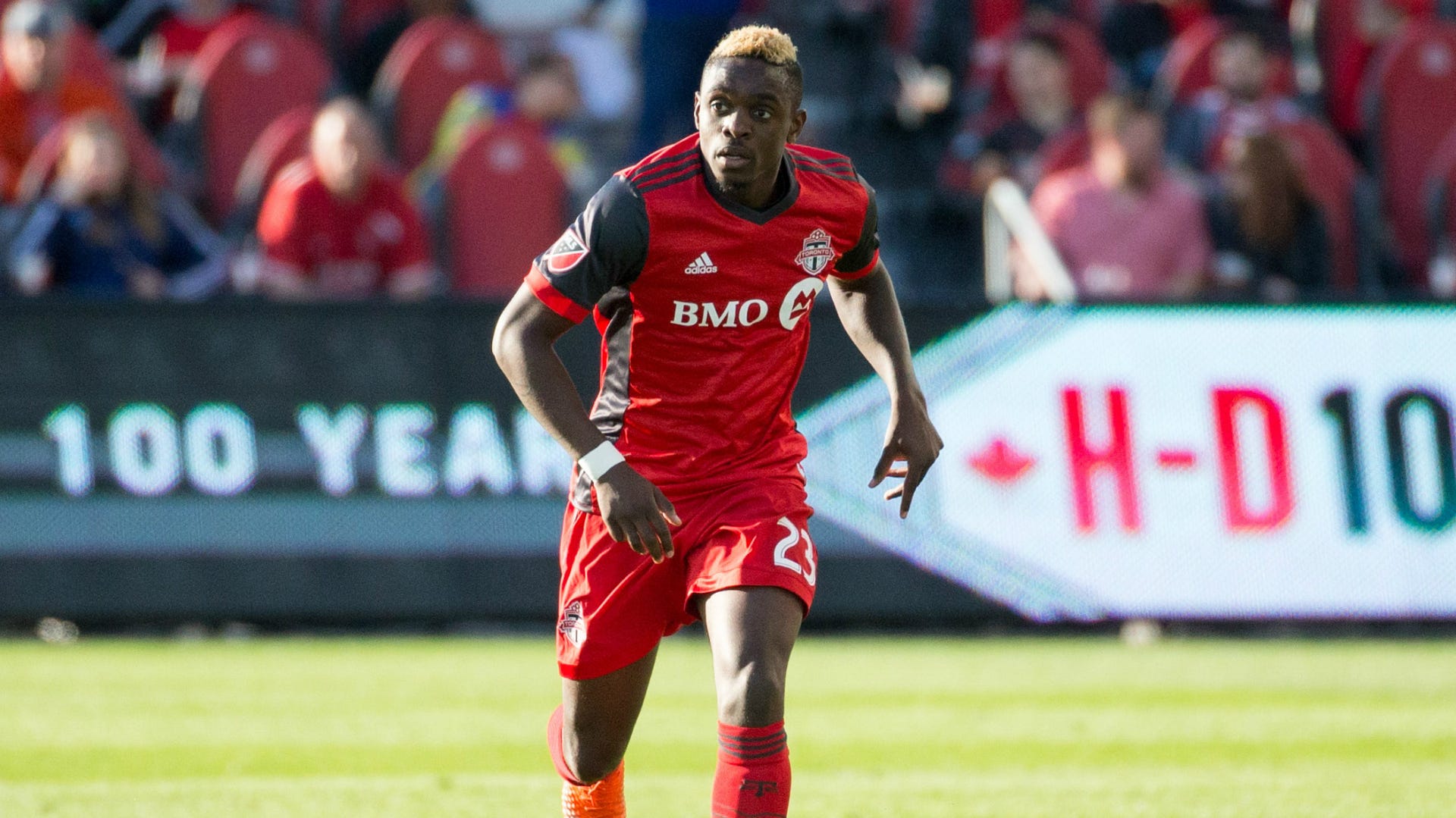 Did Shakira write a song about Gerard Pique? Pop star hints at meaning  behind 'Te Felicito' lyrics | Goal.com