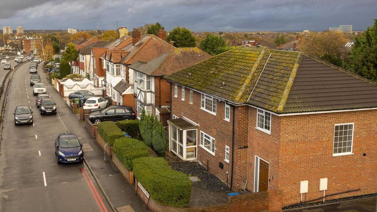 Majority of property owners in London are Indians, followed by English and Pakistani people