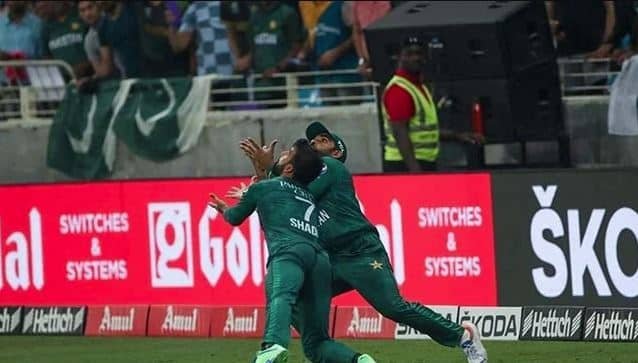 Video: Indian Police mocks Shadab’s dropped catch with message for road safety