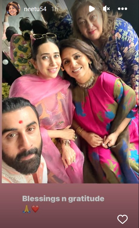 Ranbir with mother and sisters