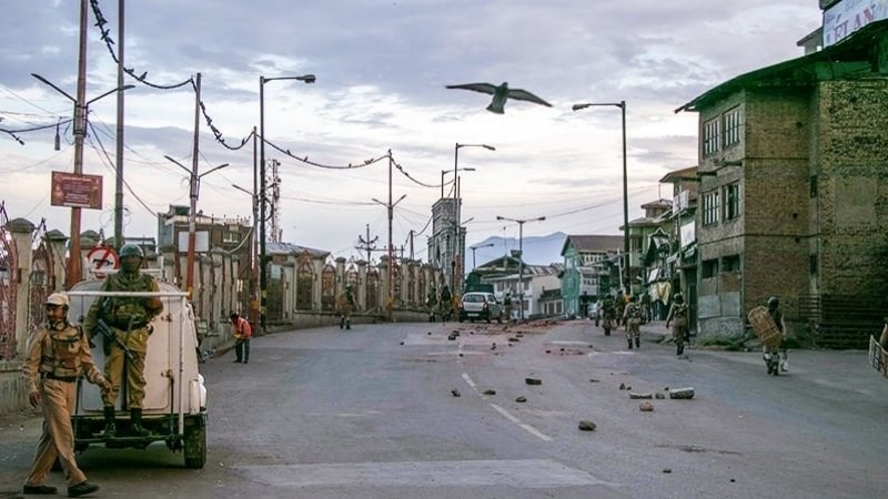 ‘Hold India accountable’: PM Shehbaz, President Alvi expressed solidarity with Kashmiris on Black Day