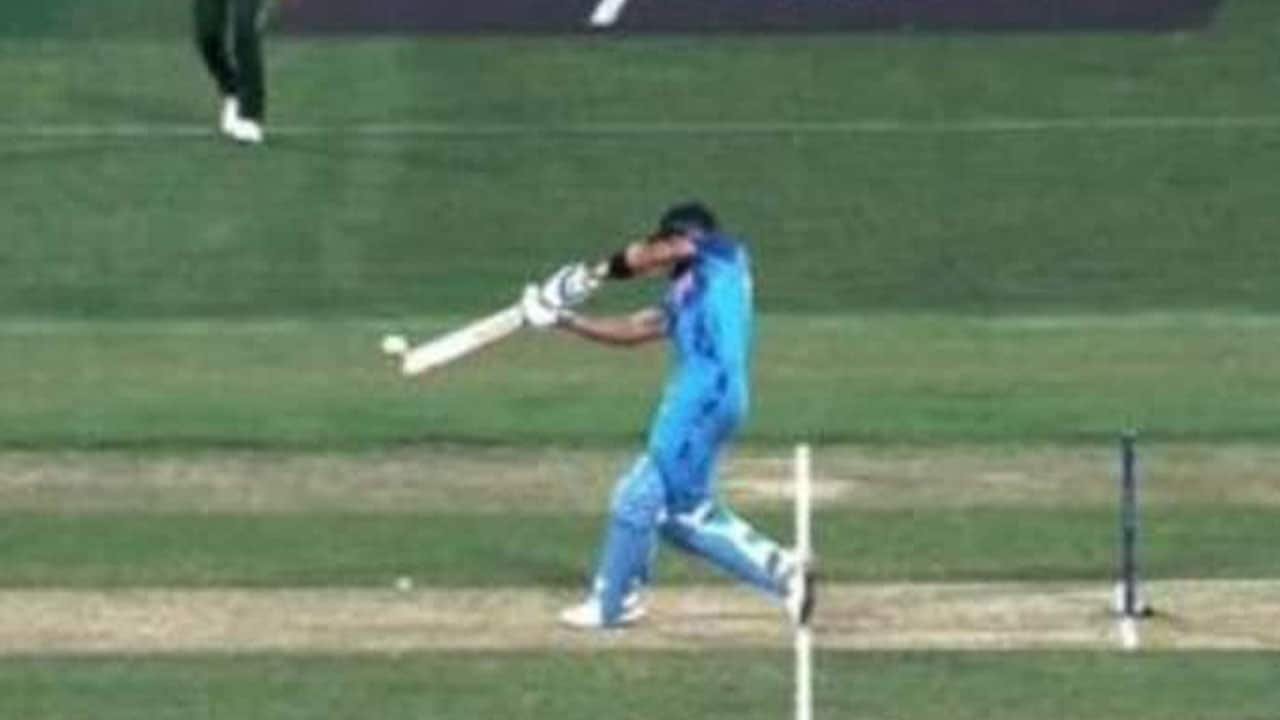 Pak Vs. Ind: Umpires come under fire for giving no-ball in last over, fans call it cheating