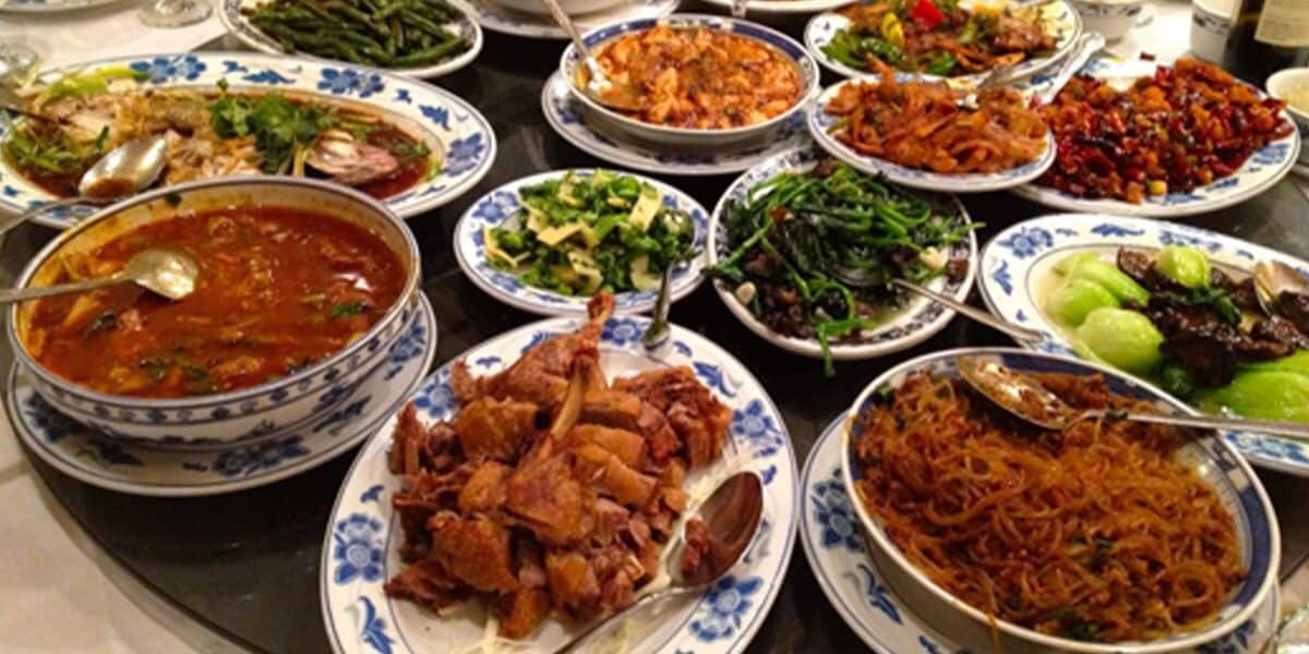 PFA issues warning notices to 28 eateries in Lahore for selling sub-standard food