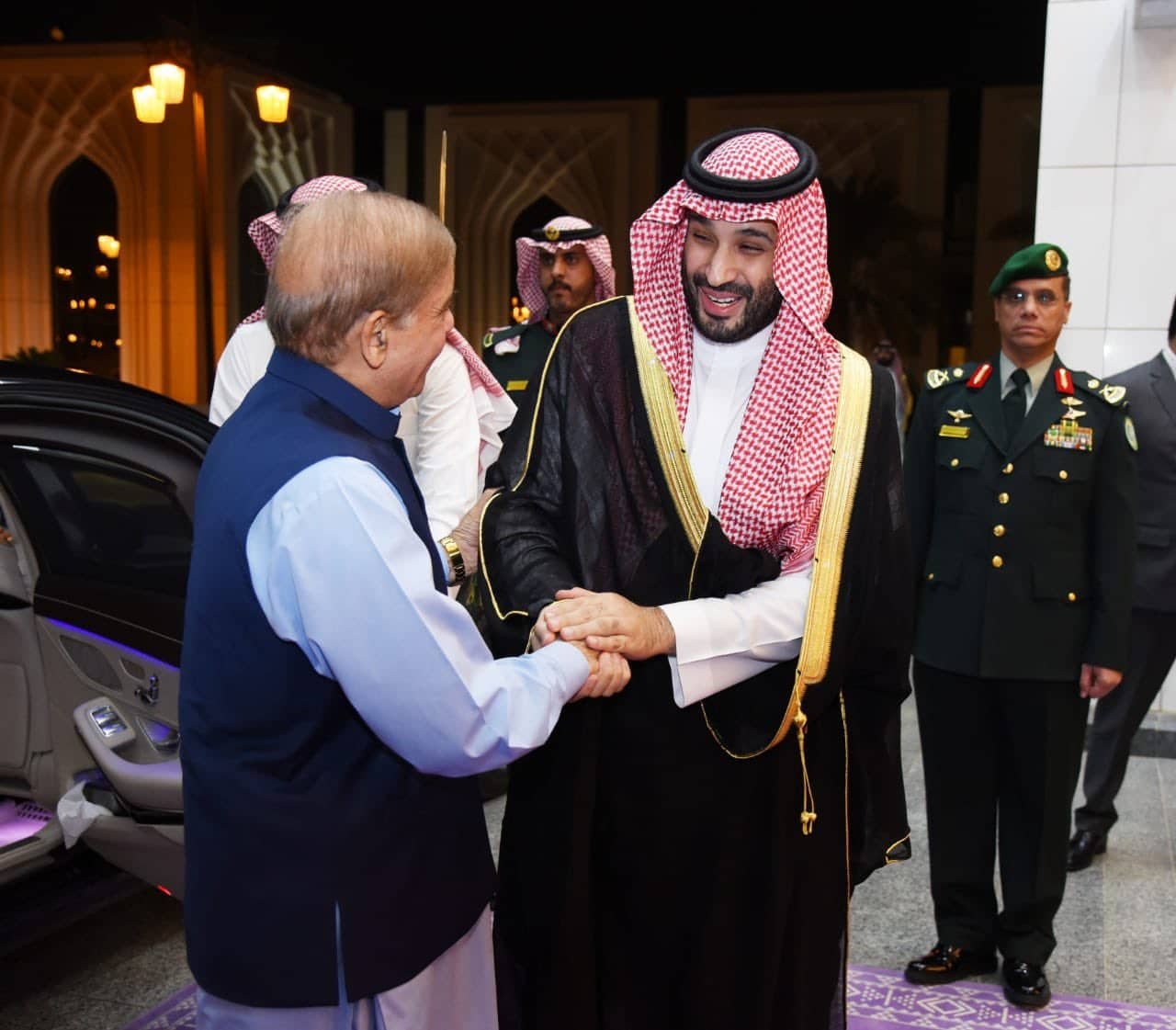 ‘Excellent’: says PM Shehbaz after meeting with Saudi Arabia’s Crown Prince Mohammed bin Salman