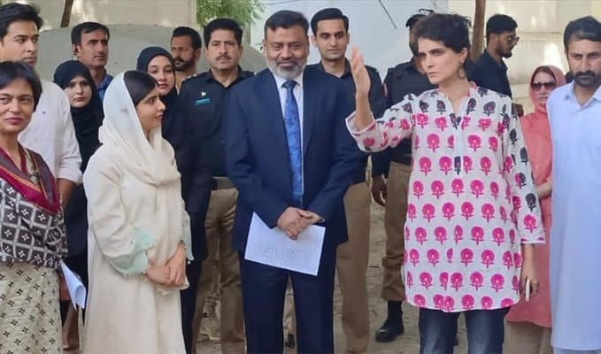 Malala Yousafzai visits school in Karachi