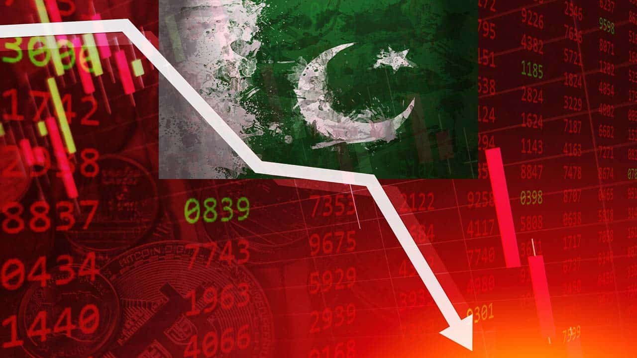 Nomura warns seven countries including Pakistan are at high risk of currency crisis
