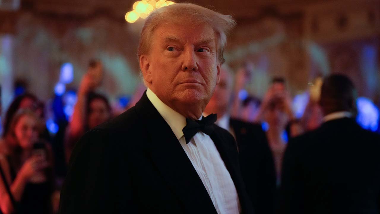 Elon Musk restores Donald Trump’s Twitter account