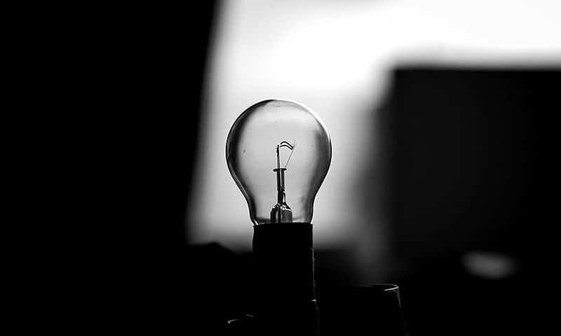 PM Shehbaz directs to reduce electricity use in government offices by 30%