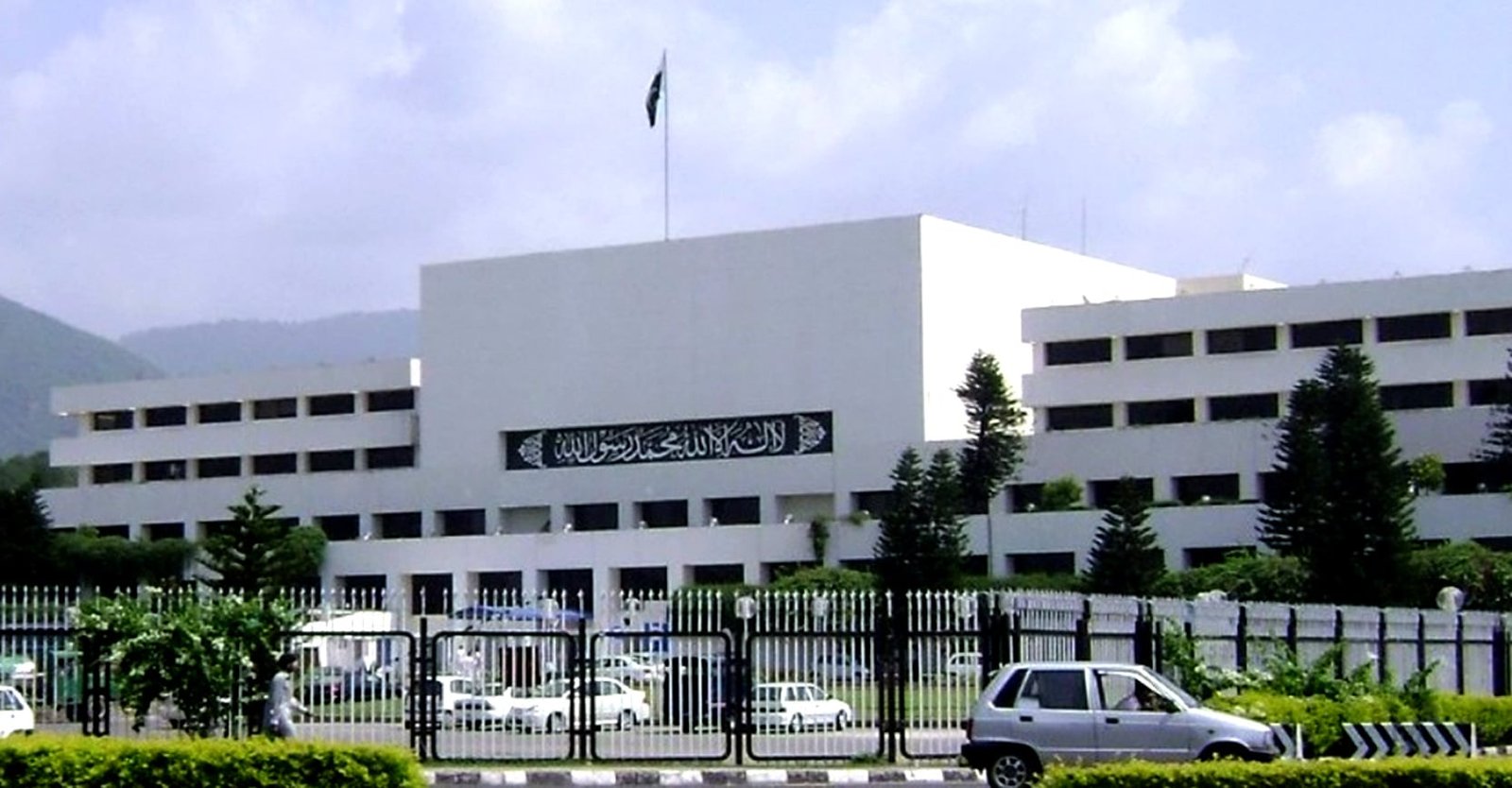 Plans of long-term caretaker govt in pipeline, claims journalist