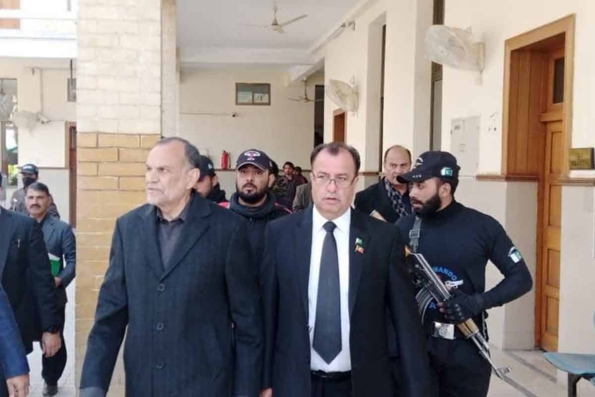 Balochistan High Court orders cancellation of all FIRs against Azam Swati