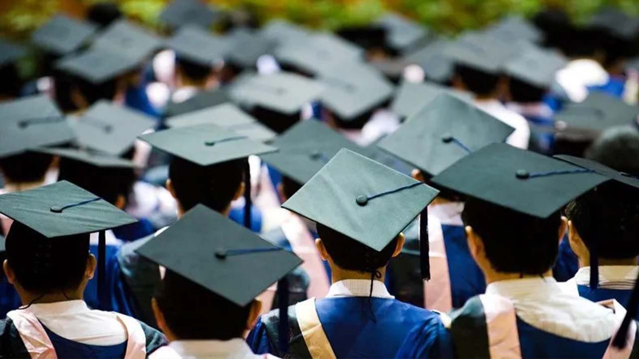 Govt launches paid internship programme to support 30,000 unemployed graduates