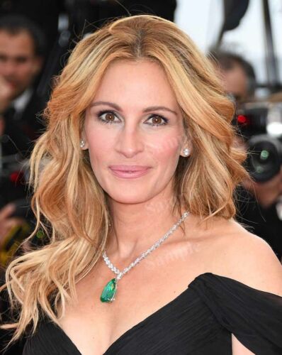 Celebrity Photos Posters Julia Roberts Hot in shoulder-less dress Photo -  CL2552 | eBay