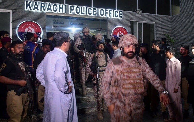 President, PM condemn Karachi police chief office attack