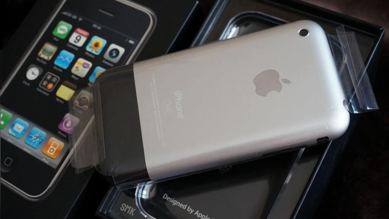 First-generation Apple iPhone 2G set to sell for Rs1.36 crore at auction
