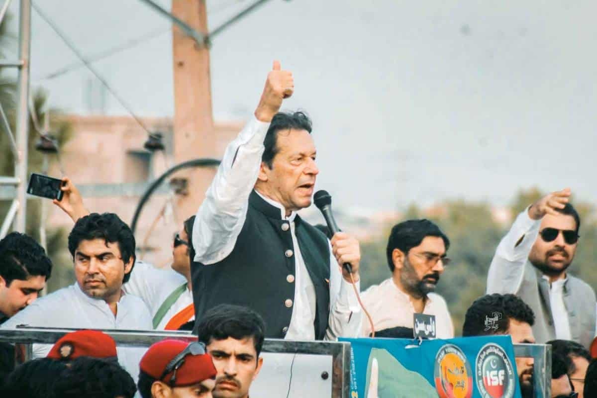 ‘Mai in logon ke sath nahi bethoonga, meri team bethegi’: Khan refuses to sit with govt for talks